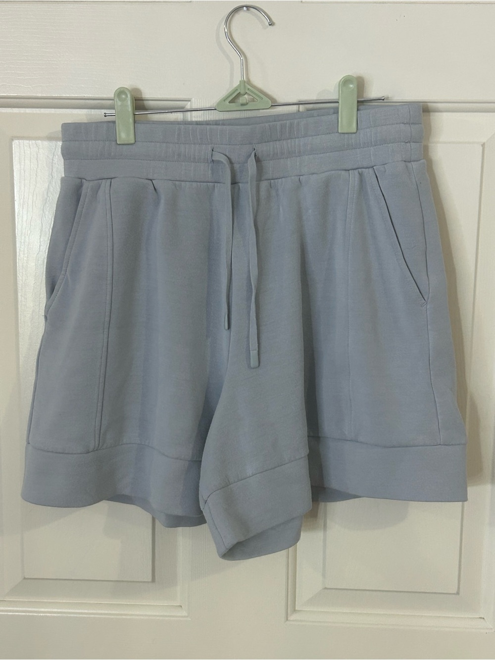 Varley Women's Large Light Blue Double Soft Alder Shorts 5" Inseam
